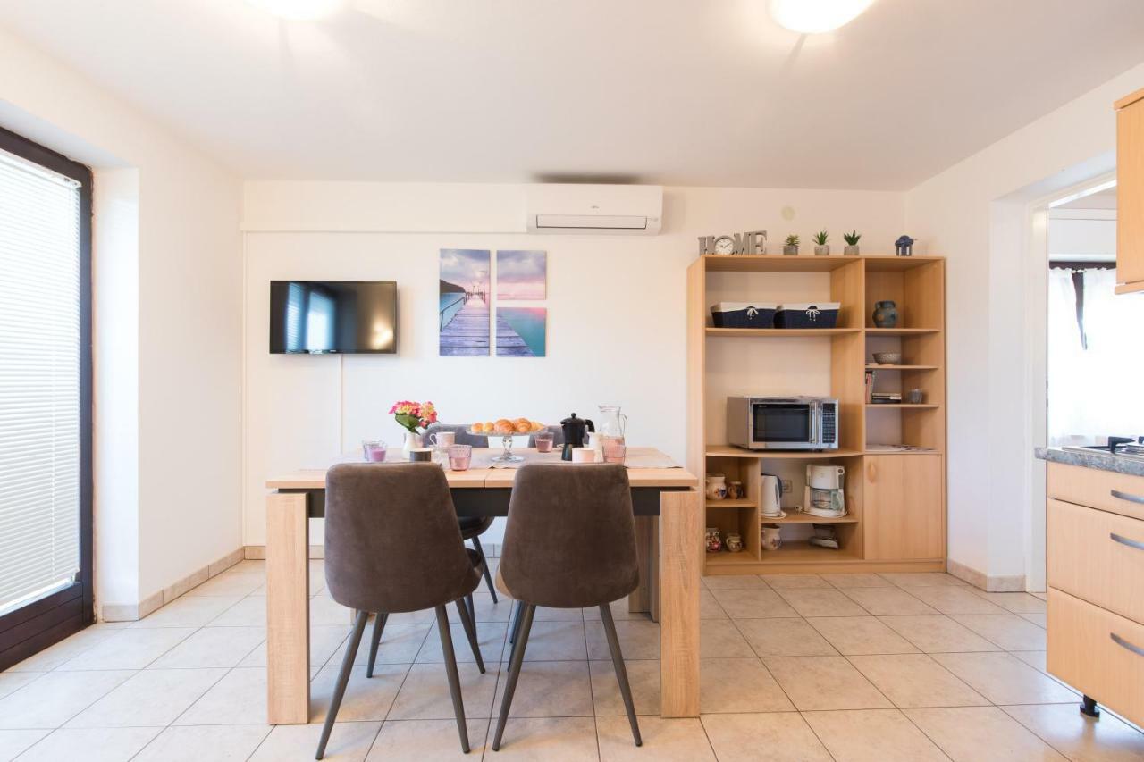 Apartment Adrijana ヴルブニク エクステリア 写真